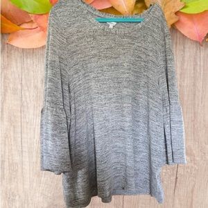 Stylish Grey Top with Trendy Wide Sleeves